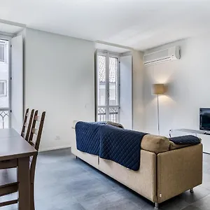 San Maurilio Apartment Milan